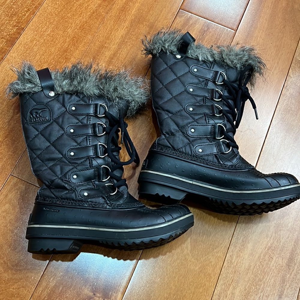Sorel Tofino Snow‎ Boots Womens Black Quilted Faux Fur Waterproof LL1846-011 6 - Picture 3 of 8